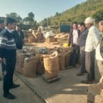 समर्थन मूल्य पर धान खरीदी में महकेपार केंद्र पर पायी गई अनियमितता